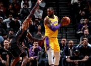 开云体育在线-马刺血洗土耳其男篮，拉塞尔送出助攻的简单介绍