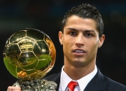 开云在线直播-索伯的最后一舞，当蓝色闪电碾过威廉姆斯，塞恩斯用方向盘书写F1唯一性神话