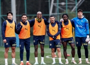 开云体育平台APP-穆里尼奥教练战术出色，助球队晋级的简单介绍