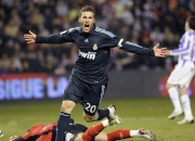 开云体育-马克西疯牛式爆发撕裂铁壁，公牛鏖战广东诠释篮球唯一性