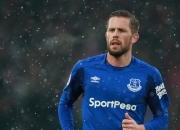 开云体育APP下载-赛道上的逆袭，佩雷兹高光表现助迈凯伦逆转红牛二队