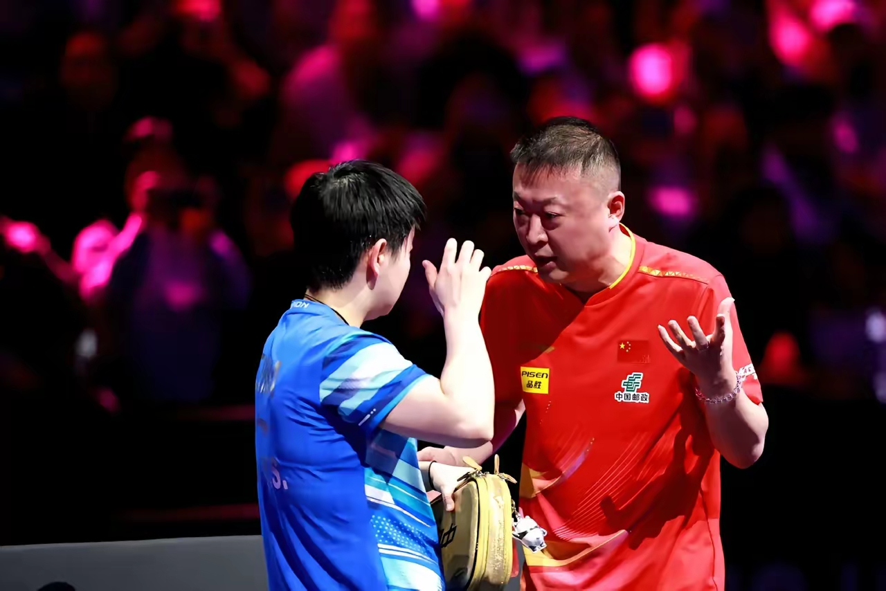 关于丹麦羽毛球队险胜中国羽毛球队，马琳三分雨点燃全场的信息