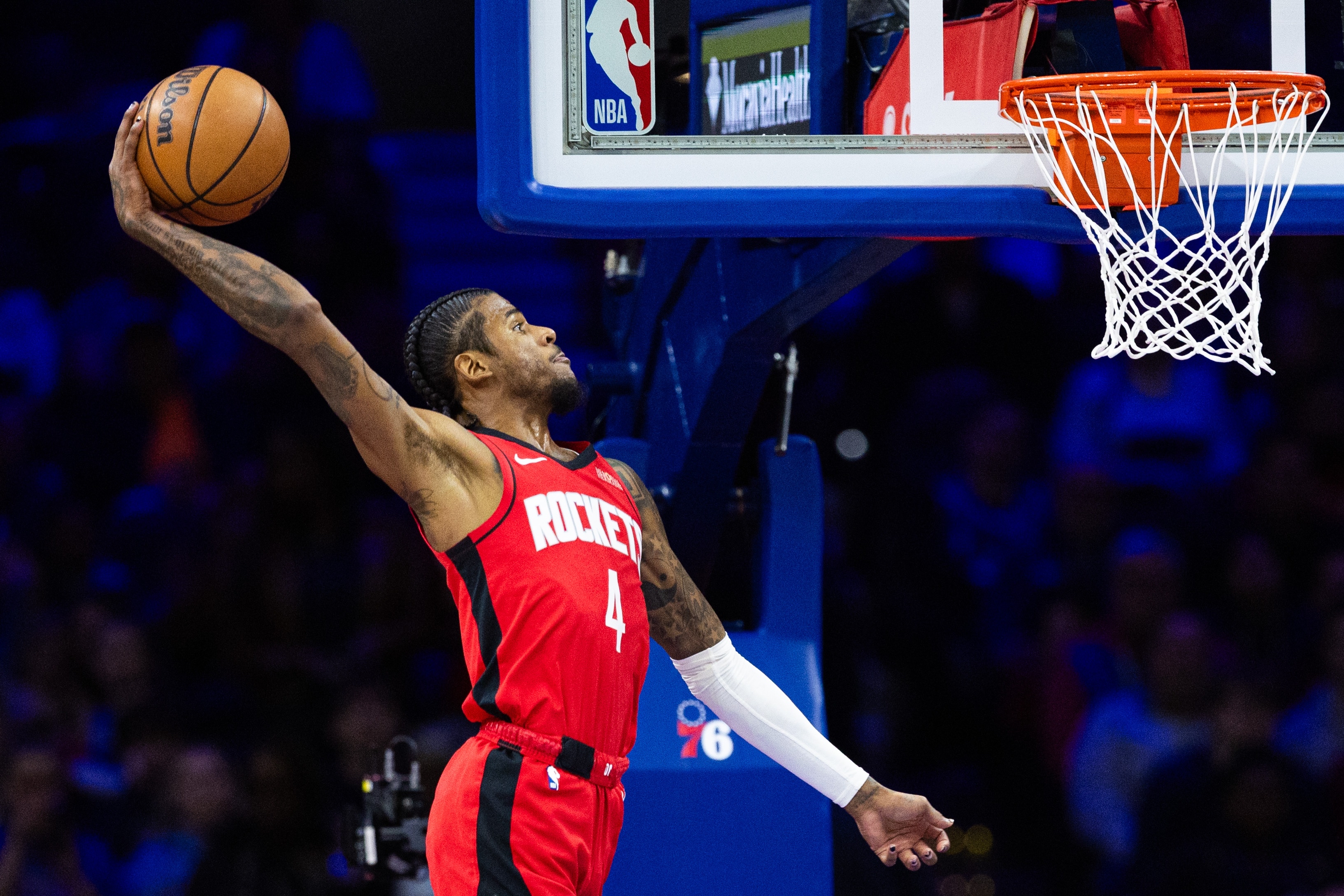 马刺横扫山东队，范弗利特高光表现