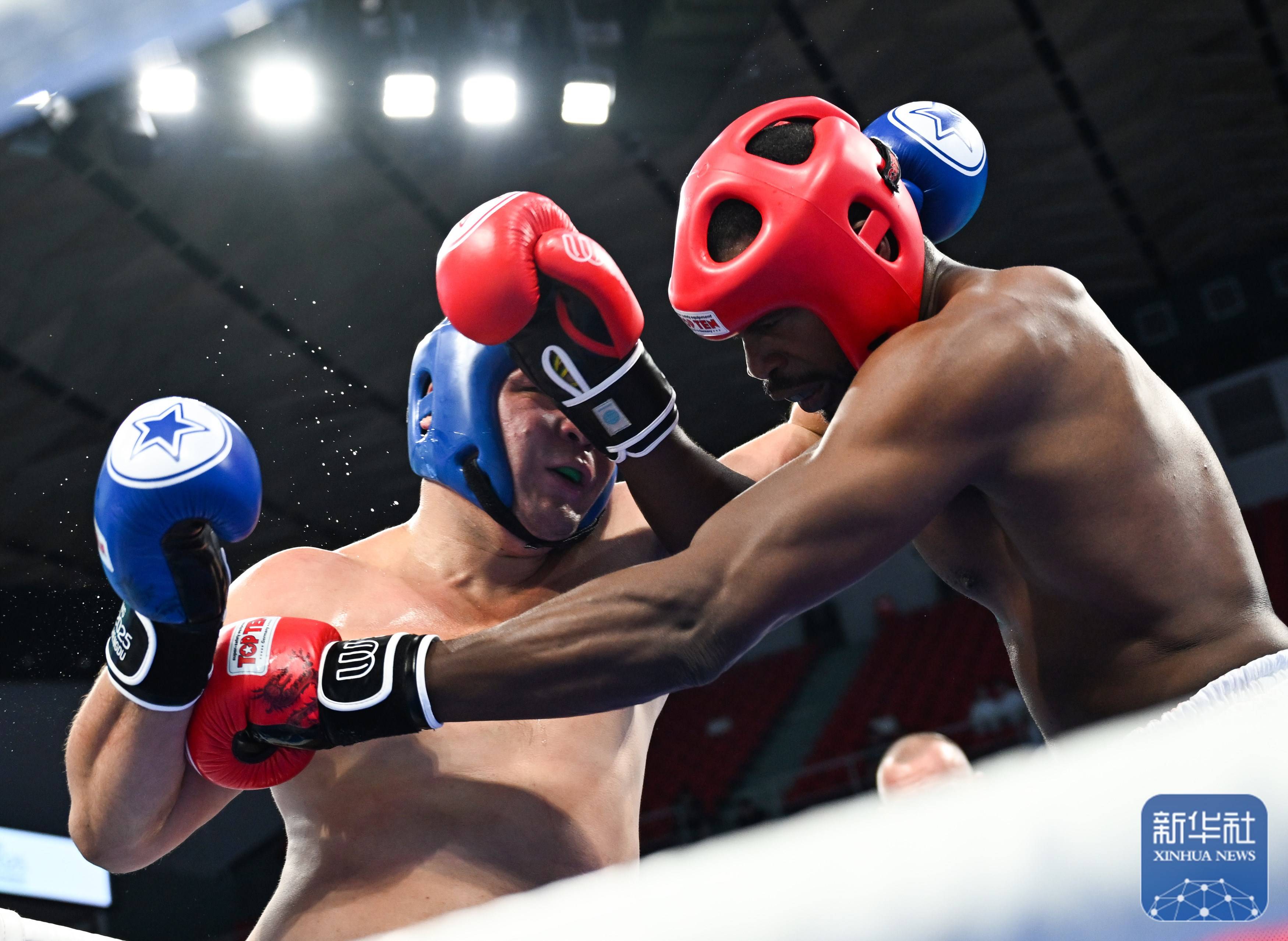拳击男子轻重量级决赛古巴拳手夺得金牌