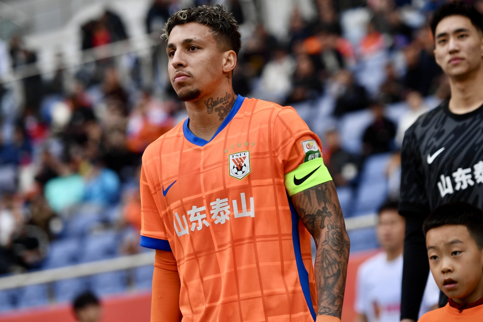 青岛德比：黄海战胜李李，取得重要三分