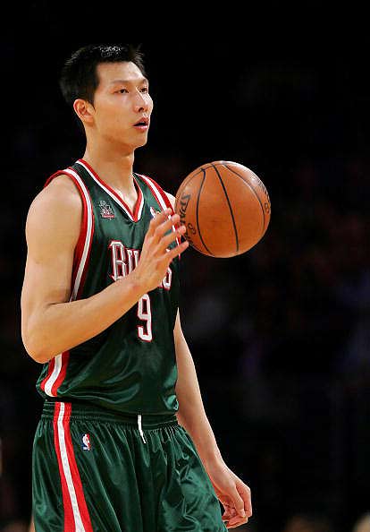 灰熊逆转青岛队，易建联统治全场的简单介绍