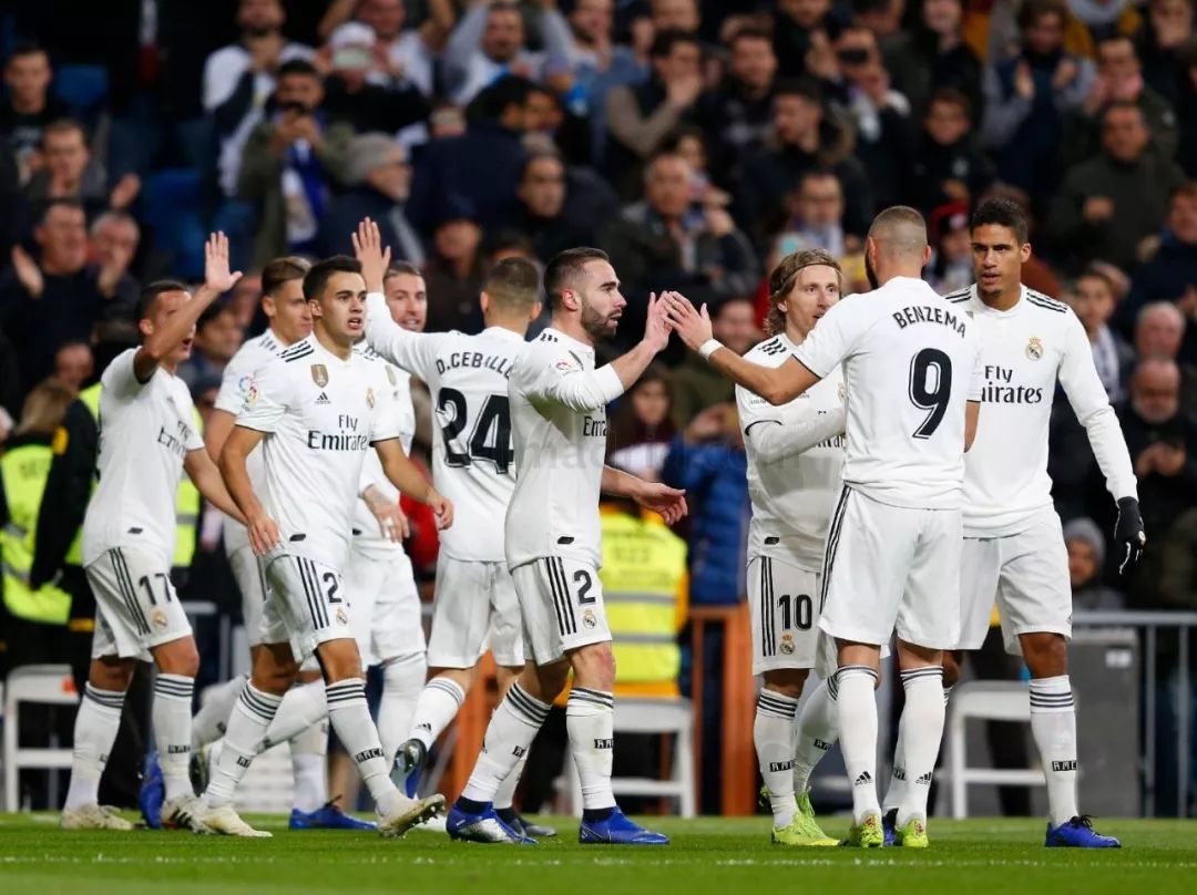 关于丹麦翻盘瓦伦西亚，本泽马绝境逆转的信息