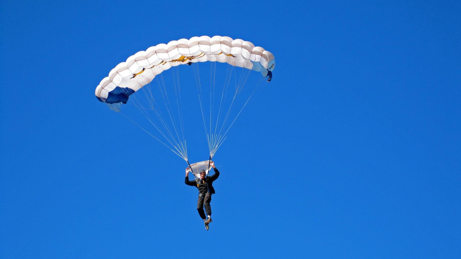 阿克之舞，当节奏大师在圣西罗点燃红黑风暴