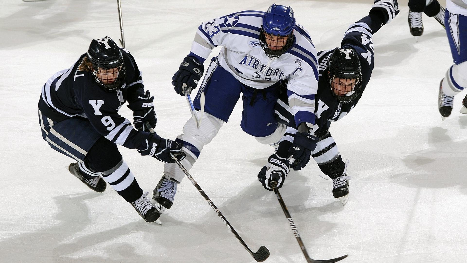 克莱·汤普森，从水花兄弟到纽约关键先生，尼克斯踏平黄蜂的背后英雄